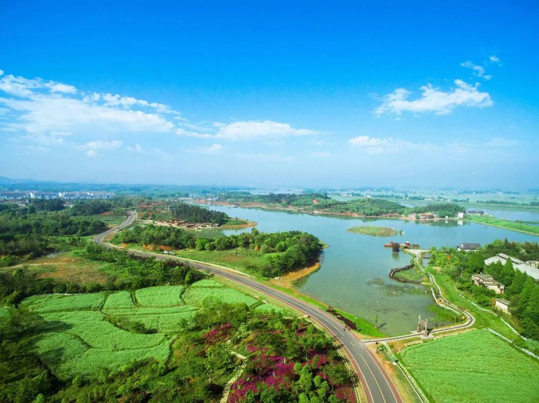 生態(tài)環(huán)境部接連發(fā)布兩份征求意見(jiàn)稿，農(nóng)村污水處理就要“走”起來(lái)了？